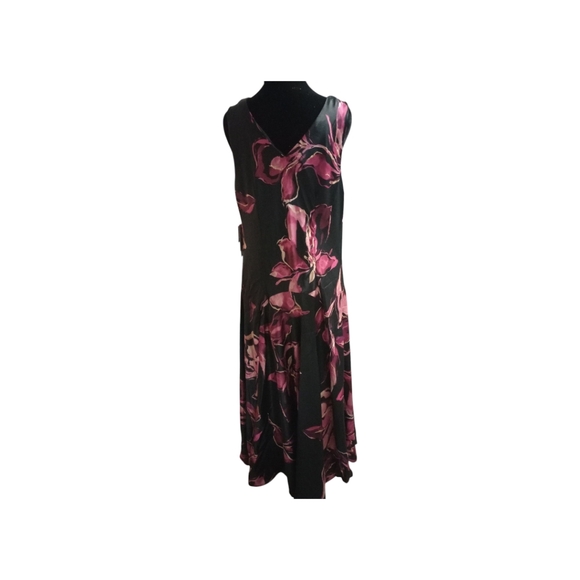 Robbie B. Elegant Black and Pink Floral Dress, Scoop Neck And V-Back, NWT - Picture 7 of 9